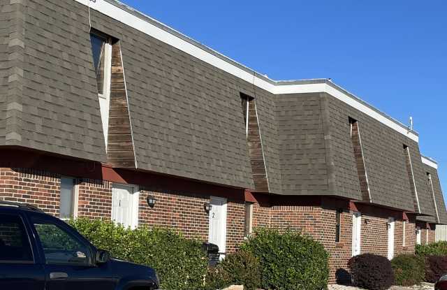 2600 Adams Street - 10 photos photos