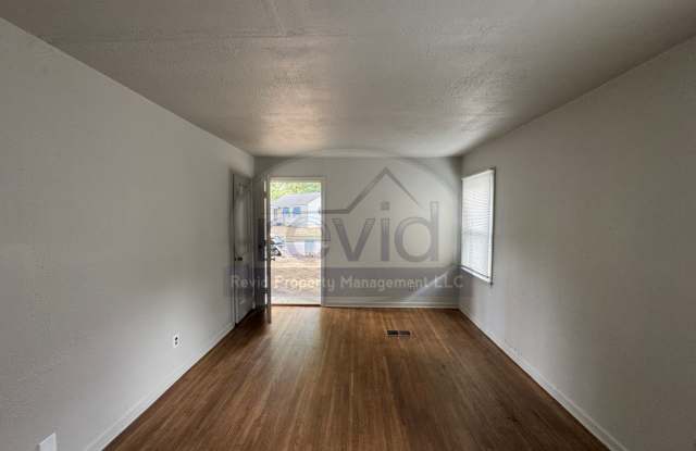1445 Luverne St. Gallery 4