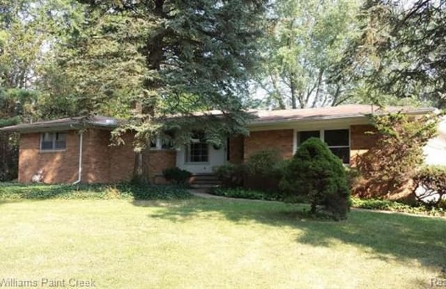 870 BARILANE Drive - 870 Barilaine Drive, Troy, MI 48084
