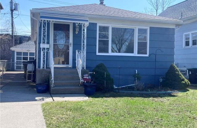 480 W Hazeltine Avenue photos photos