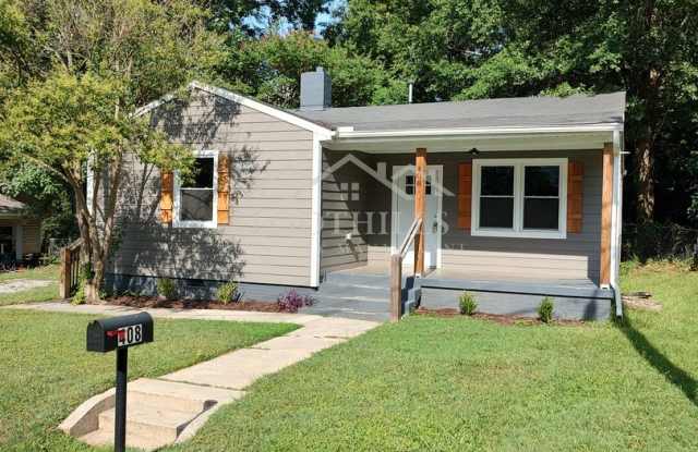 4-Bedroom House off N Main St photos photos