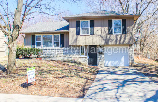 9401 Richmond Drive - 9401 Richmond Avenue, Kansas City, MO 64138