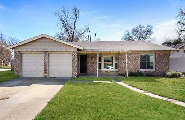 2132 David Drive - 2132 David Drive, Fort Worth, TX 76111