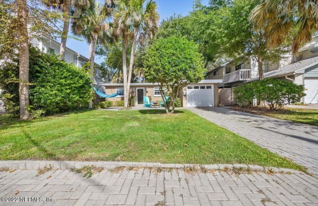 331 2ND ST - 331 2nd Street, Atlantic Beach, FL 32233