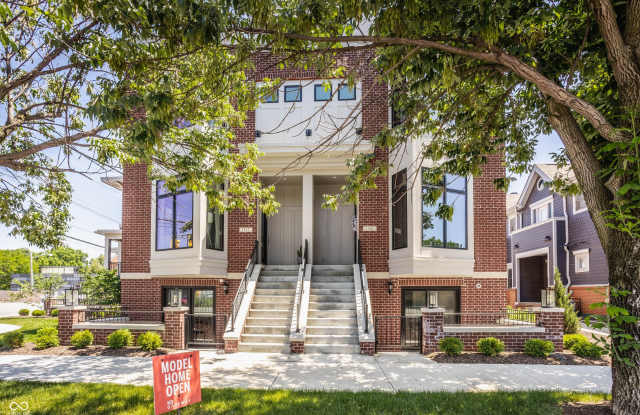 1561 N College Avenue photos photos