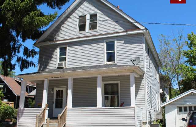4 bed/2 bath house in Greenmont - Available 06/04/2026 - 619 Brandon Street, Morgantown, WV 26501