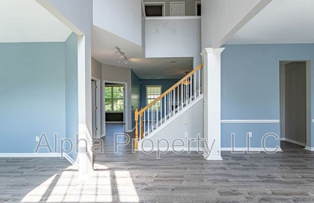 504 Collingsworth Ln Gallery 3