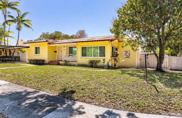 630 SW 25th Rd photos photos