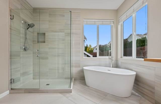 6104 Montevista Drive Southeast Gallery 3