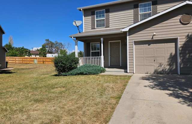 Adorable 2 bedroom townhome Available ASAP! photos photos