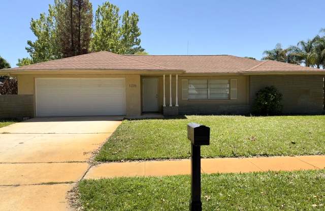 1225 Santa Cruz Avenue photos photos