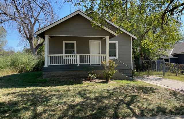 Darling Home Close to Saint Marks Church  WSU - 1450 North Lorraine Avenue, Wichita, KS 67214