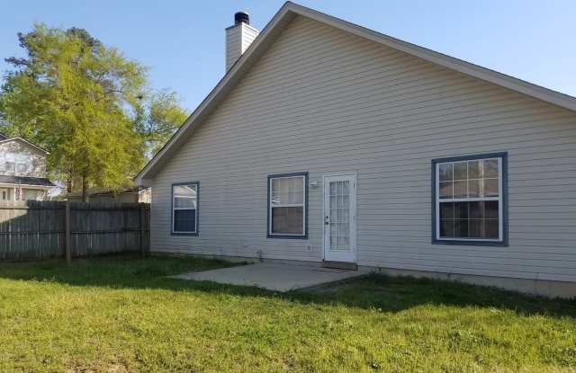 Leasing NOW. Killearn Lakes home with fenced in backyard photos photos