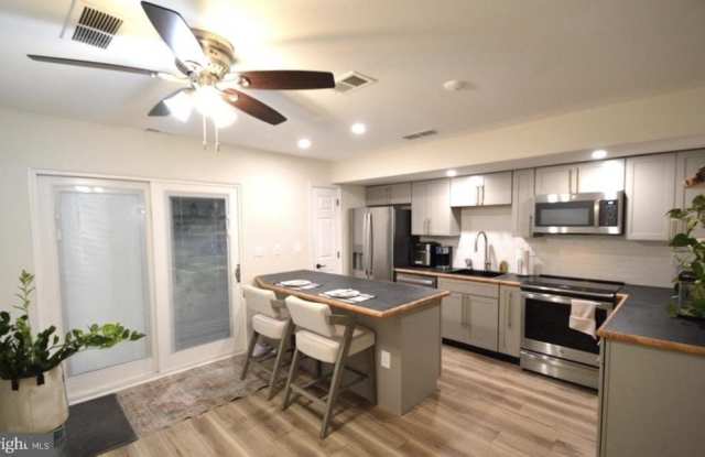 138 CREEKSIDE COURT photos photos