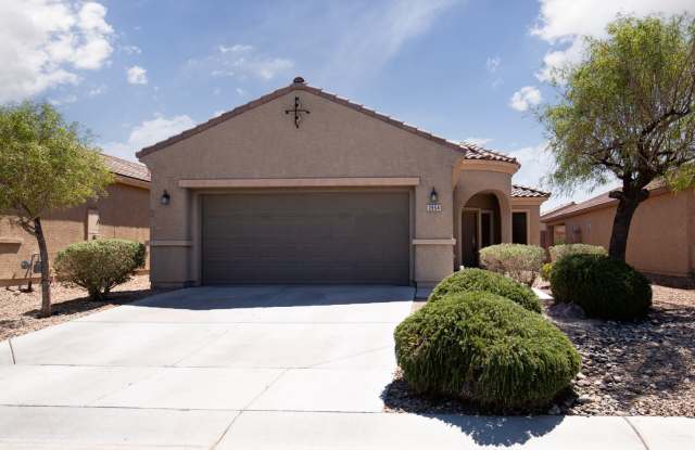 Single story home in guard gated community of Stallion Mountain photos photos