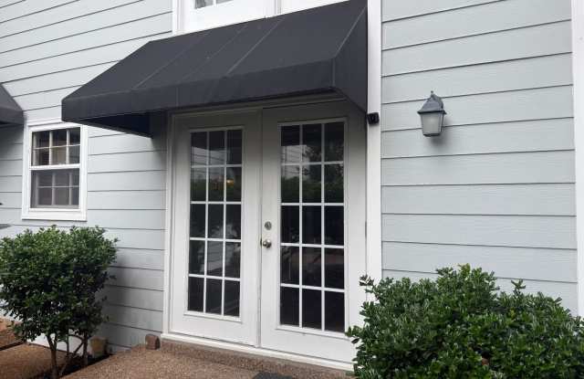 Beautiful Condo in Hillsboro Villlage Gallery 4