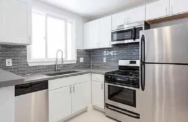 144 S Bonnie Brae St Apt 10 Gallery 2