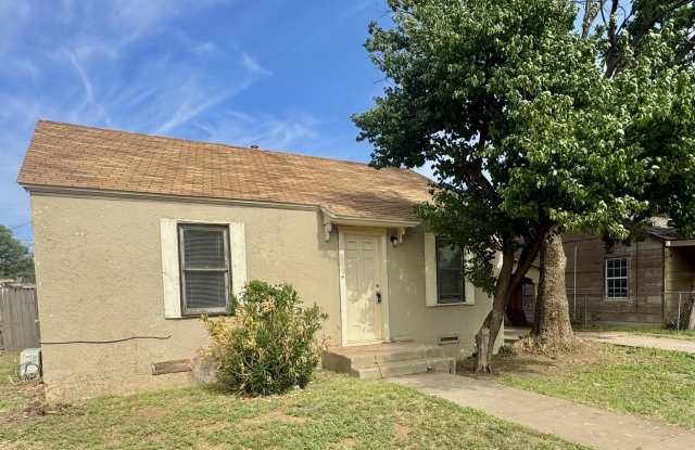 114 N Avenue V photos photos