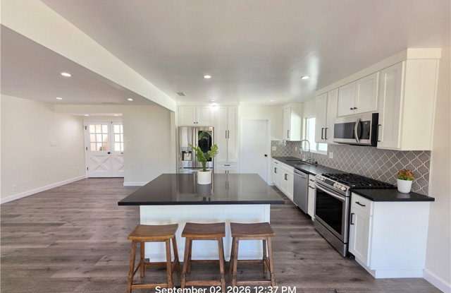 858 North Darfield Avenue Gallery 2