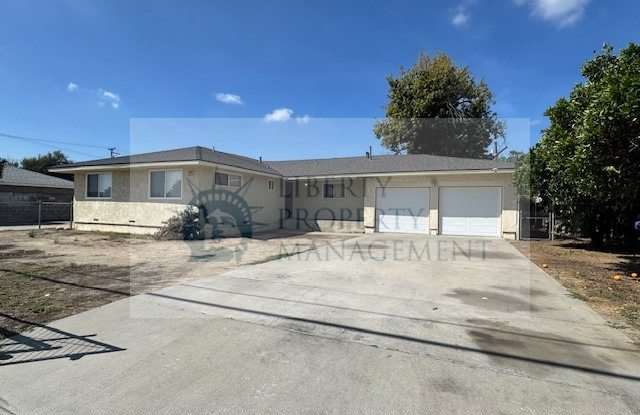 1319 Sanger Ave photos photos