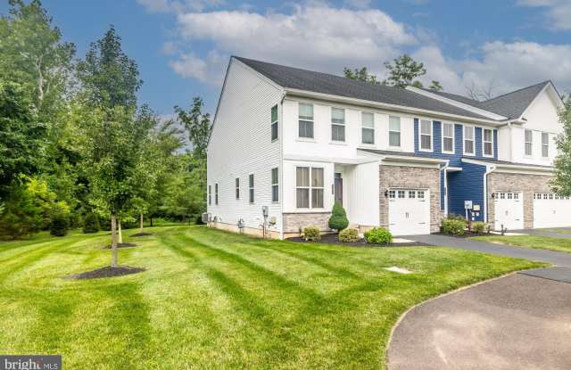 401 WYNSTONE Court Gallery 2