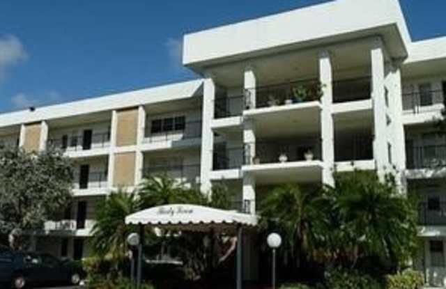 3351 S PALM AIRE Drive Gallery 2