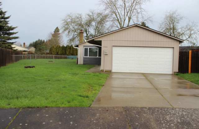 3 bedroom, 1 bath home on quiet Hillsboro street photos photos 3 bedroom, 1 bath home on quiet Hillsboro street photos photos