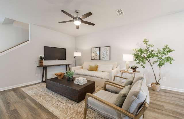Kendall at Gilreath - Townhomes for Rent Gallery 3