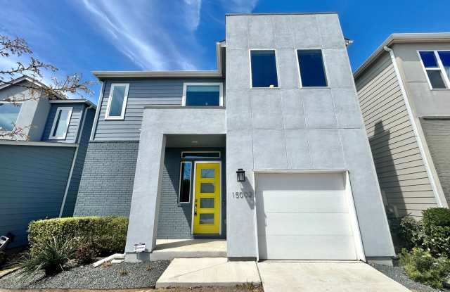 Stunning 3-Bedroom, 3.5-Bathroom Home with Luxurious Finishes! photos photos