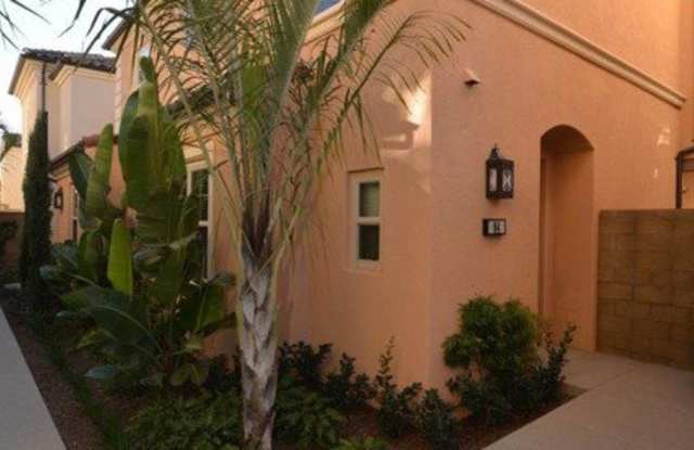 94 Strawberry Grove photos photos