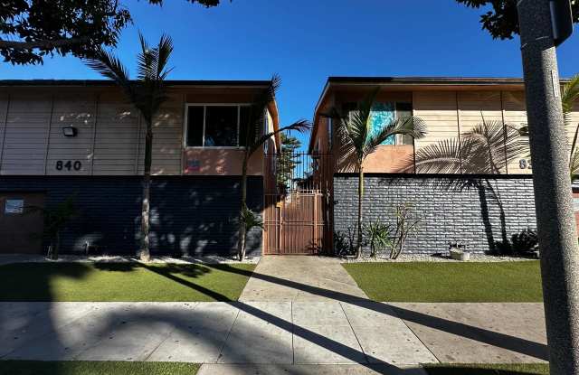 Downstairs 2 Bedroom, 1 Bath MOVE IN SPECIAL Half off 1st Month's Rent! photos photos