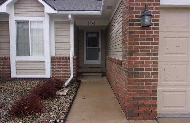 21749 LINCOLN Drive Gallery 2