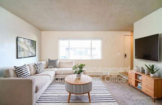 2096 SE Pinelane Street photos photos