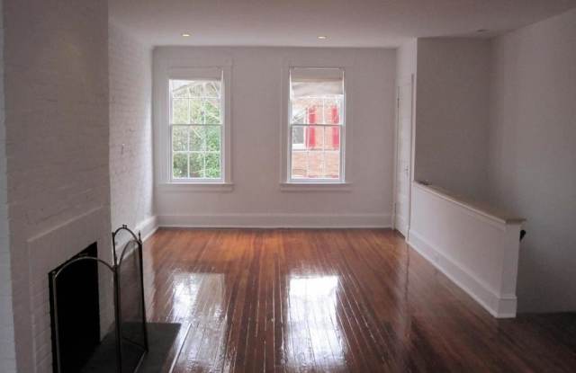 1660 Avon Pl NW Apt A Gallery 2