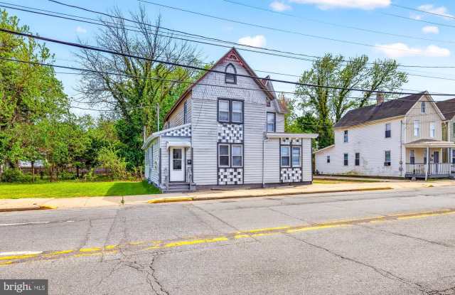 214 W DIVISION Street photos photos