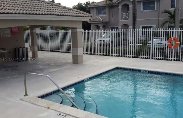 16620 NW 72nd Ct Gallery 3