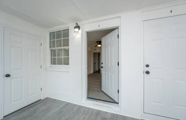 1537 7th Street West Gallery 3