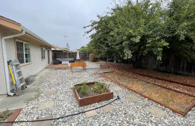 34228 Siward Drive Gallery 3