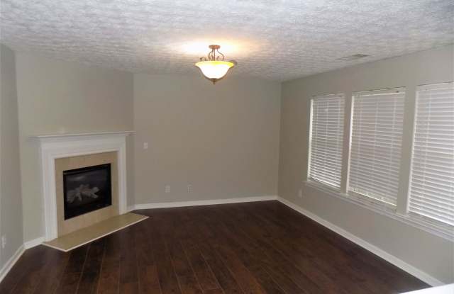 550 Arbor Ridge Gallery 4
