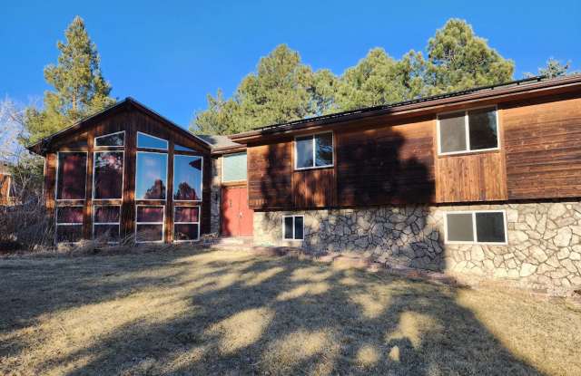 Long Realty  Property Management - 5 Bedroom home located close to Foothills in Lakewood photos photos