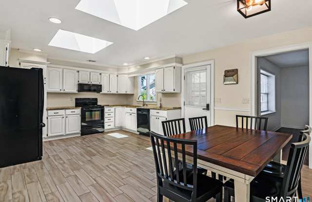 8 Woodchuck Court photos photos