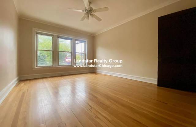 5135 North Damen Ave. photos photos