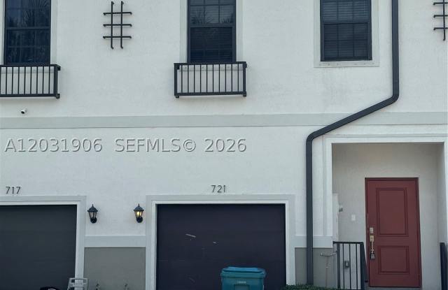 721 SW 11th St Gallery 2
