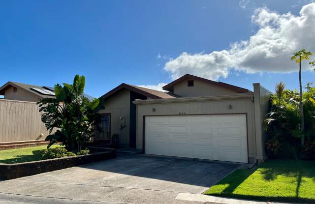 Upper Makakilo: A 4 Bed, 2.5 Bath House and Den with a Garage and Town to Ocean Views - 92-1131 Makamai Loop, Makakilo, HI 96707