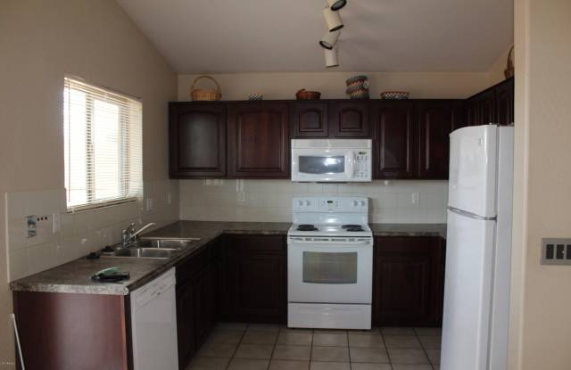 15546 W SUPAI Circle - 15546 West Supai Circle, Goodyear, AZ 85338