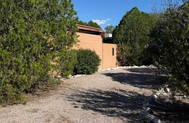 Charming 3-Bedroom, 2-Bath Home with Fireplace & Enclosed Backyard! Gallery 3