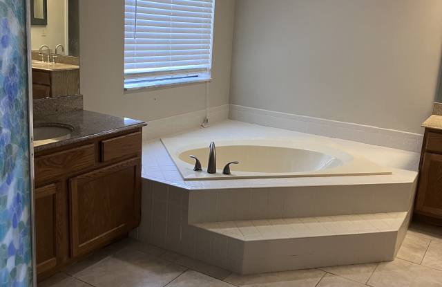 1180 Woodland Terrace Trail Gallery 4