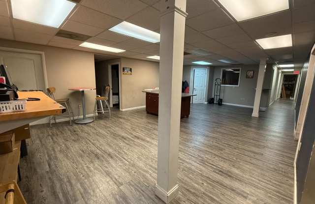 325 S READING Road Gallery 2