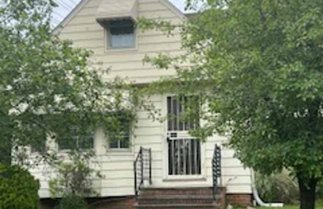 Welcome to 871 E 232nd St photos photos