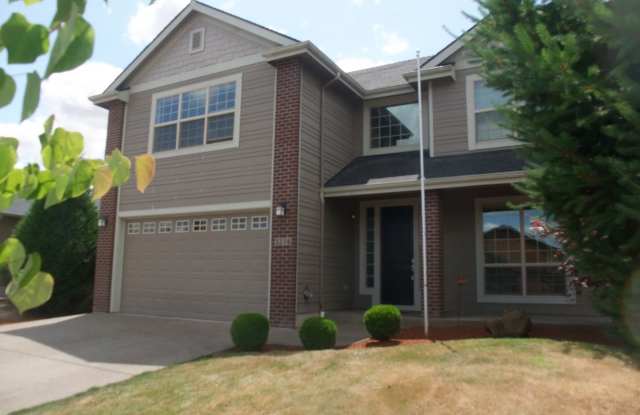 Spacious 5 bedroom 3 bath home near a park in SE Albany - 3236 Oxford Avenue Southeast, Albany, OR 97322